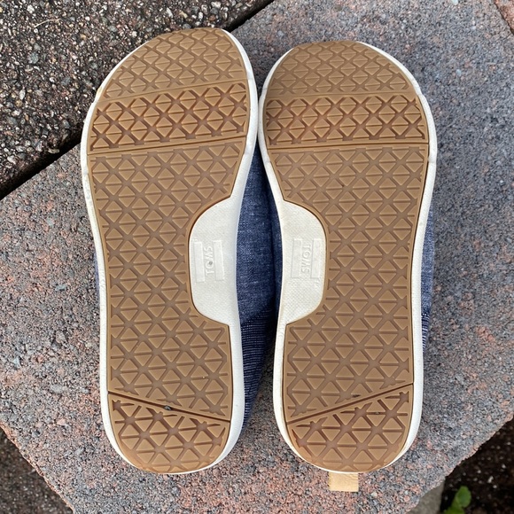 Toms Sneakers - Picture 4 of 5